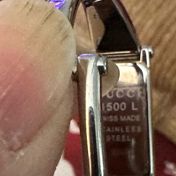 Gucci Bangle Watch Authentic - Picture 7 of 10